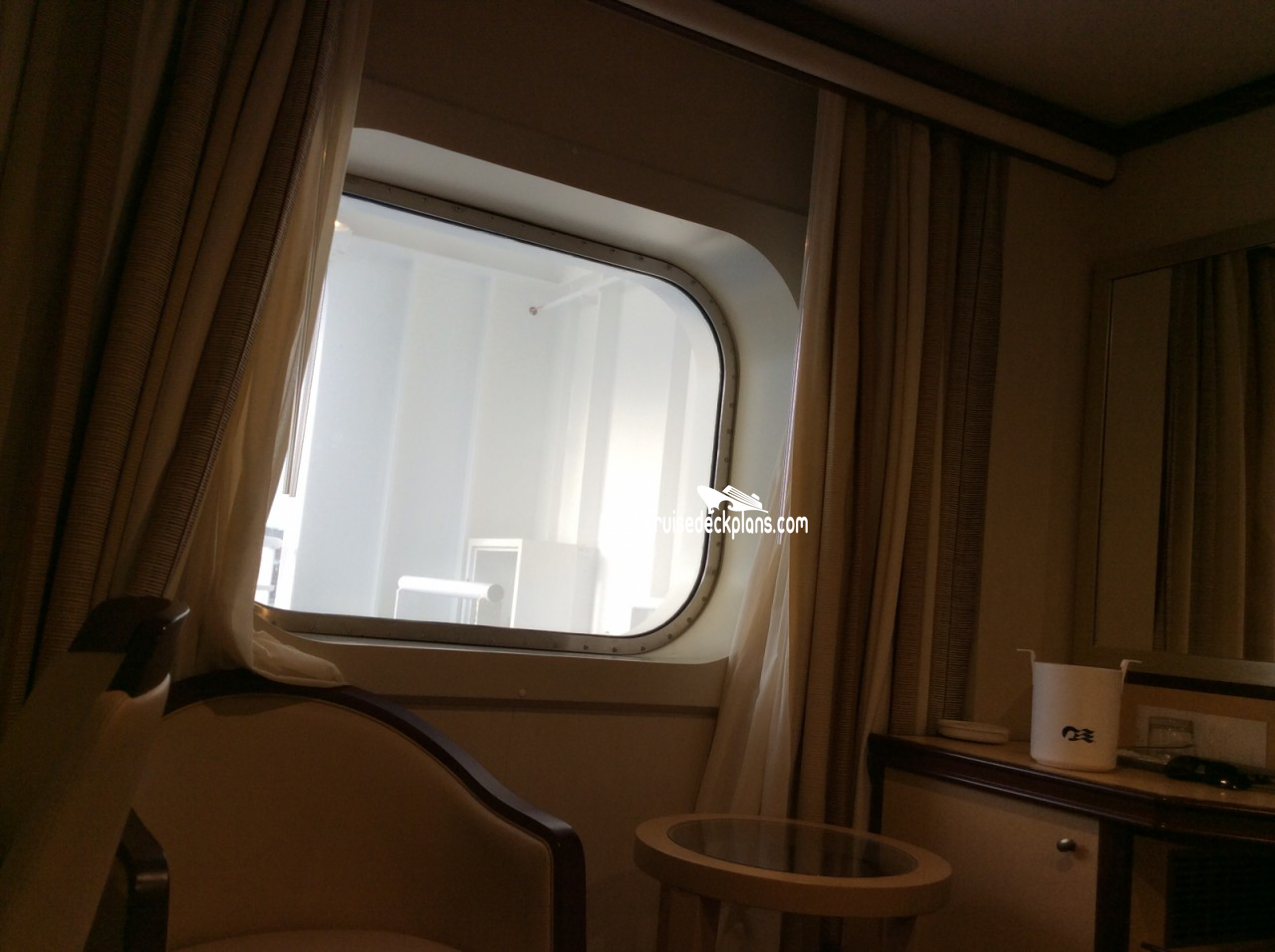 Island Princess Stateroom D728