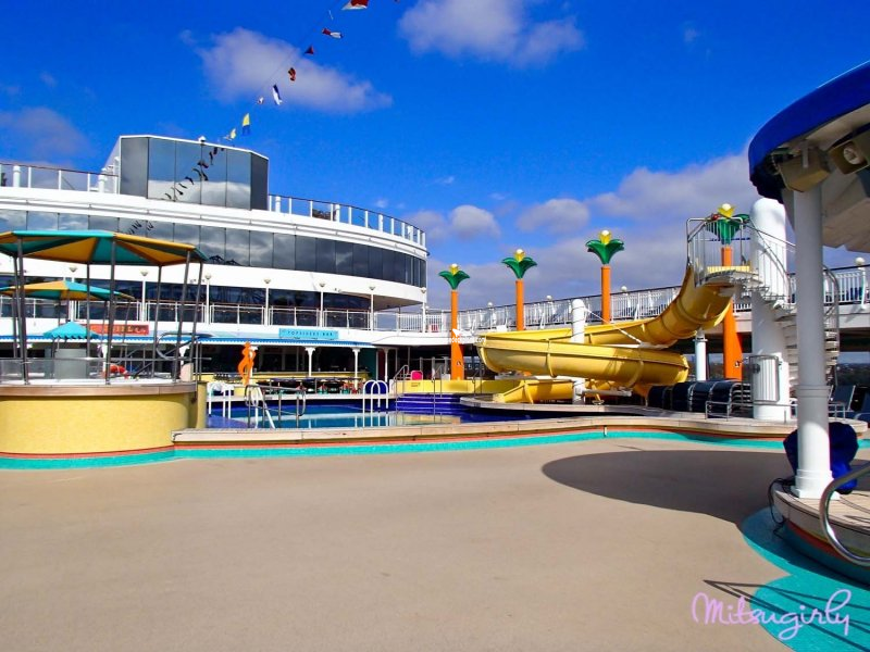 Norwegian Jewel Sapphire Pool Pictures