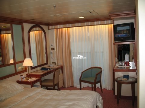 Island Princess Stateroom E226