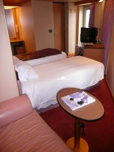 Carnival Triumph Stateroom 8428