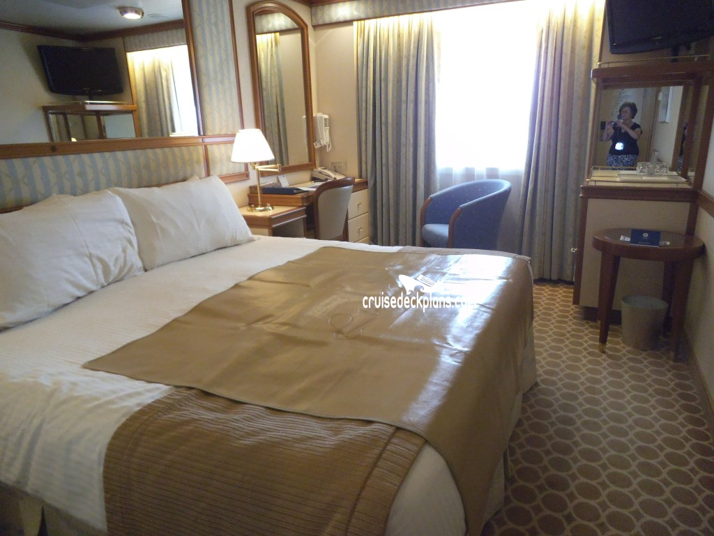 Golden Princess Stateroom E319