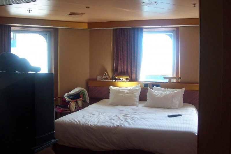 Carnival Triumph Stateroom 7425