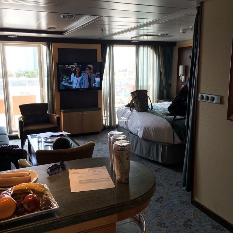 Stateroom 6654 Oasis of the Seas