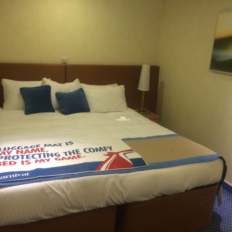 Carnival Breeze Cabin 7457