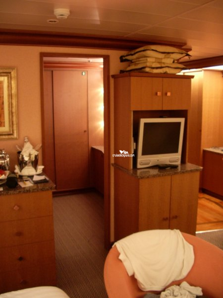 Costa Concordia Grand Suite Stateroom Info