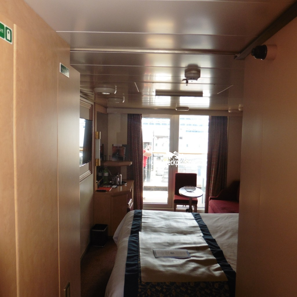 Oosterdam Verandah Stateroom