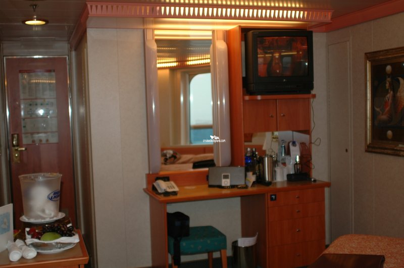 Costa Fortuna Mini-Suite Stateroom Details