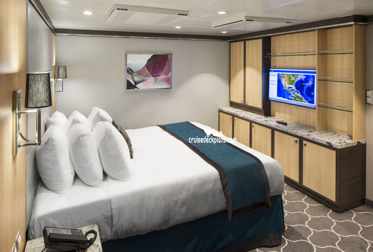 Symphony of the Seas Aqua Theater Suite - 2 Bedroom Stateroom