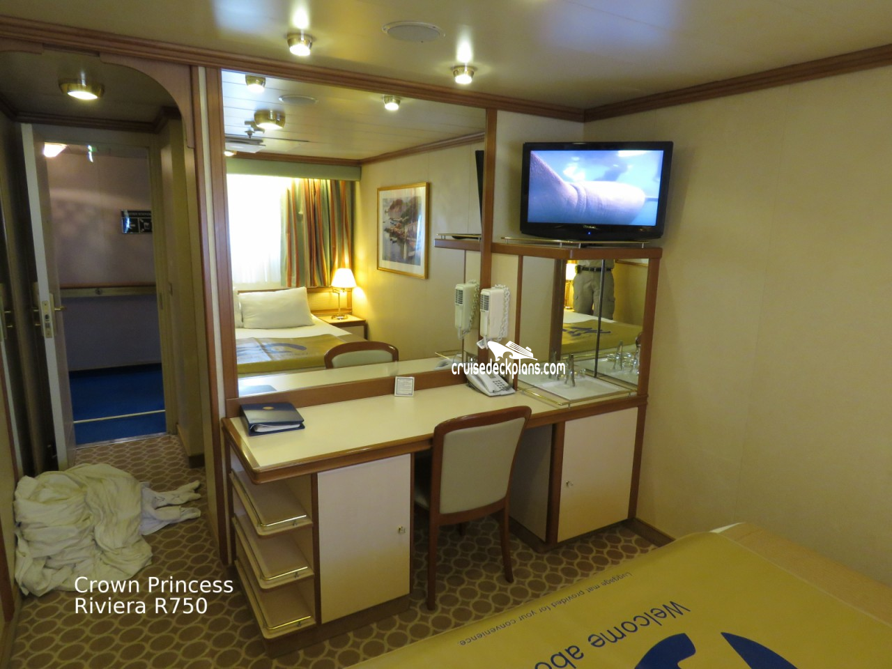 Stateroom R750 Crown Princess