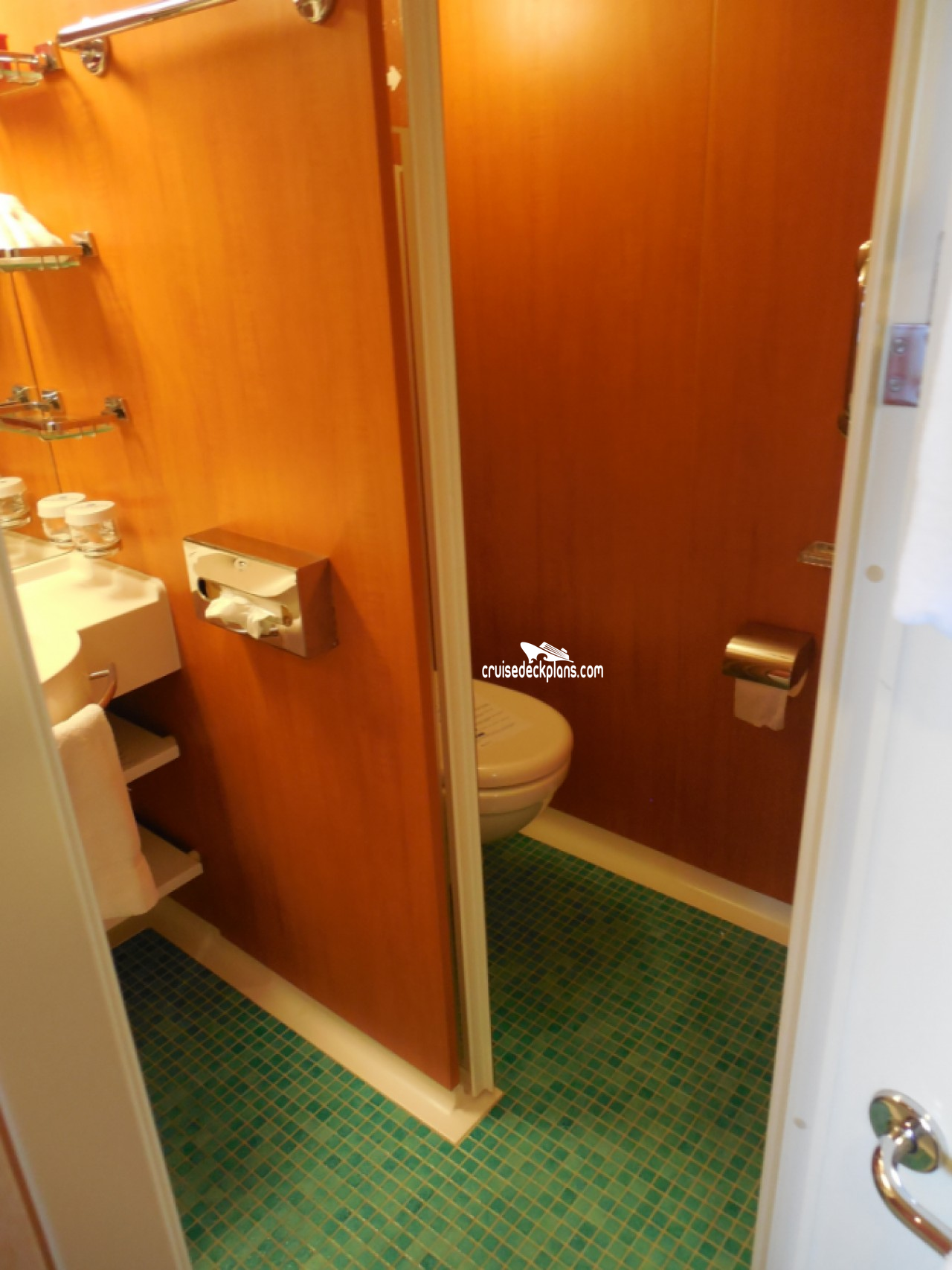 Norwegian Jade Cabin 11610 Pictures