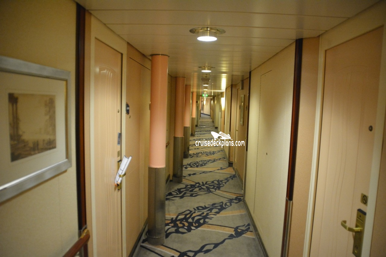 Independence of the Seas Promenade View Interior Stateroom Info