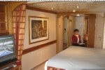 Deluxe Suite Stateroom Picture