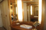 Deluxe Suite Stateroom Picture