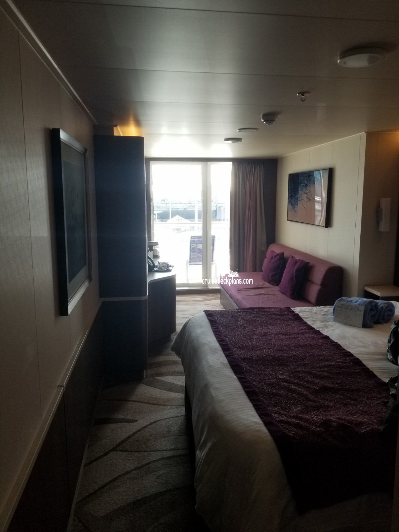 Stateroom 9800 Norwegian Escape