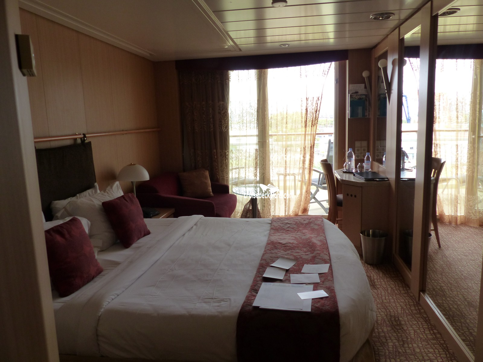 Wansbrough Celebrity Infinity Cabin Photos