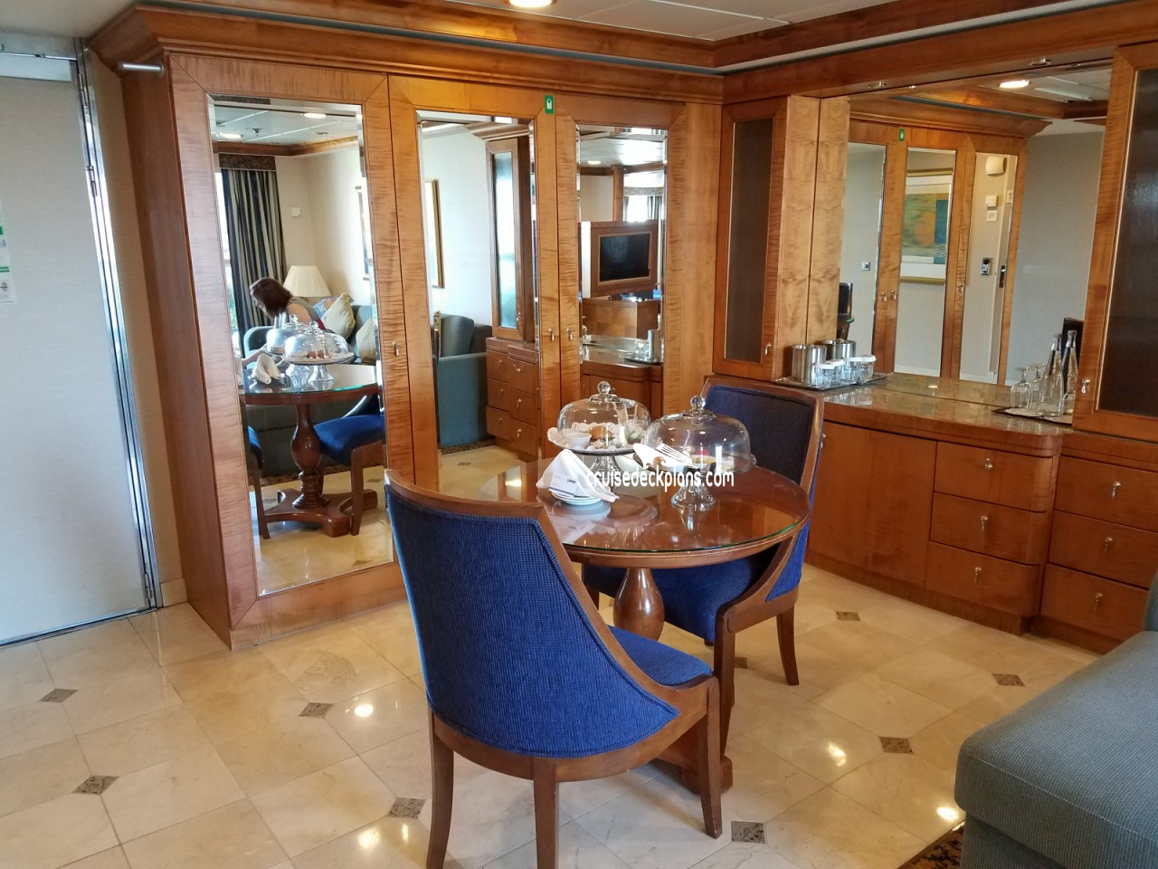 Brilliance of the Seas Owners Suite Stateroom Cabins