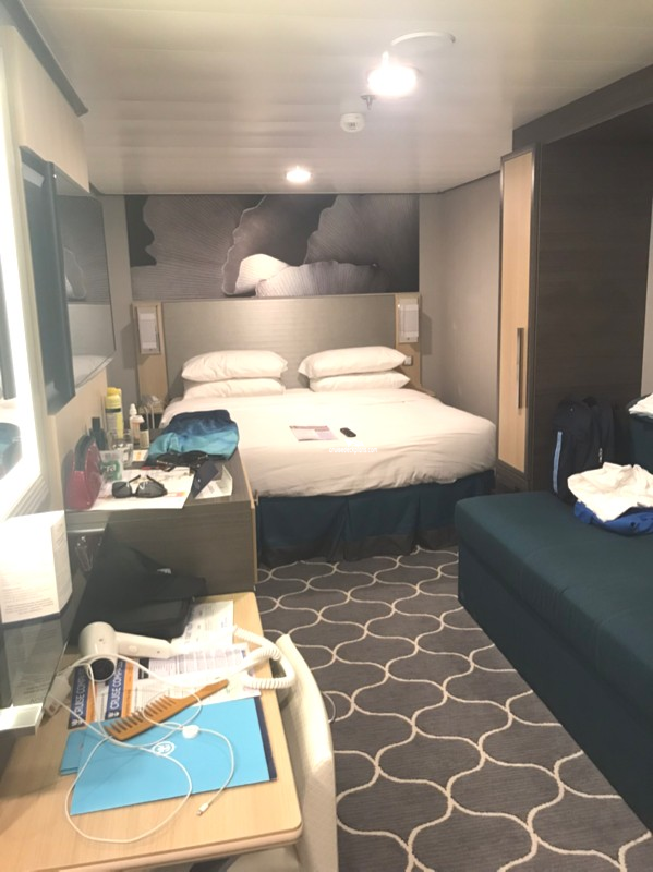 Stateroom 8543 Symphony of the Seas