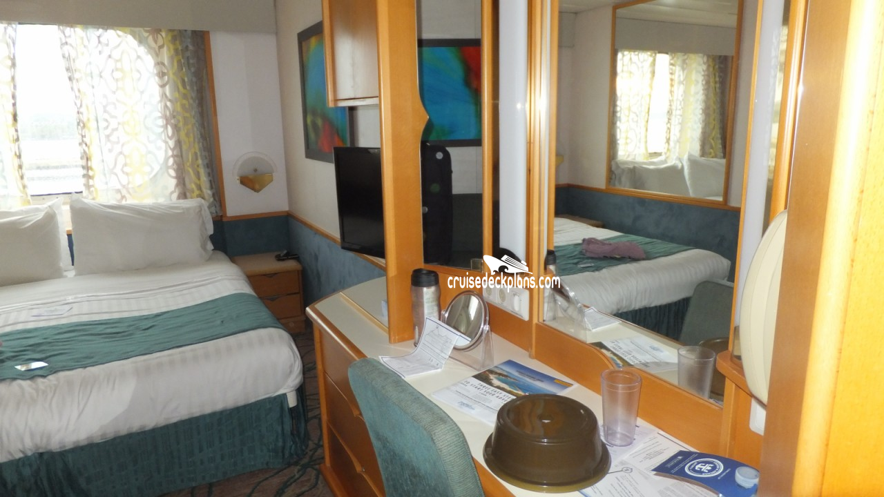 Grandeur of the Seas Oceanview Stateroom