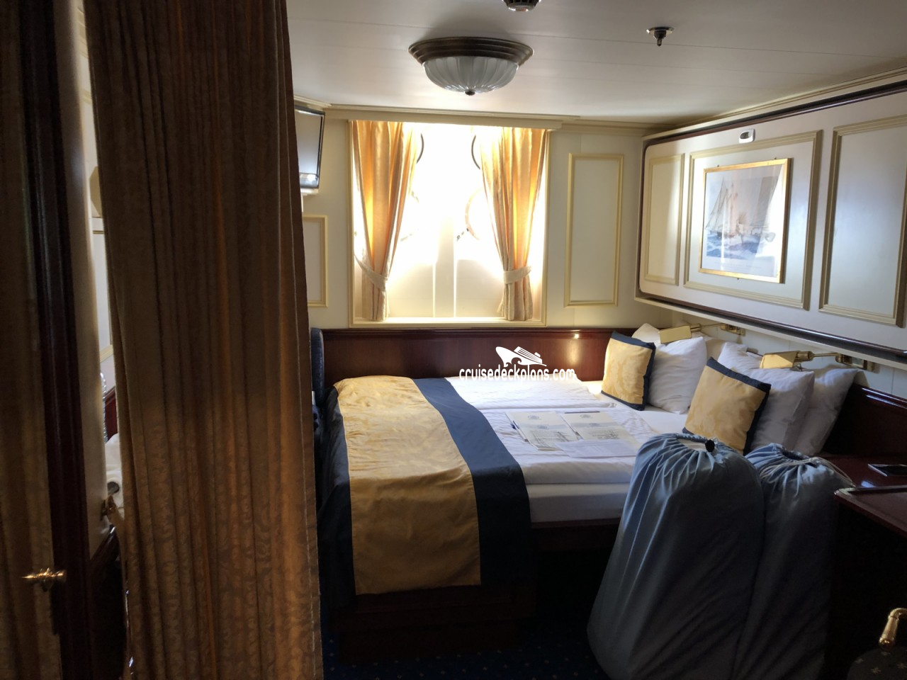 royal clipper cruise ship cabins