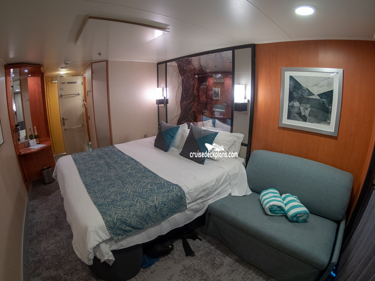 Norwegian Jade Stateroom 9674