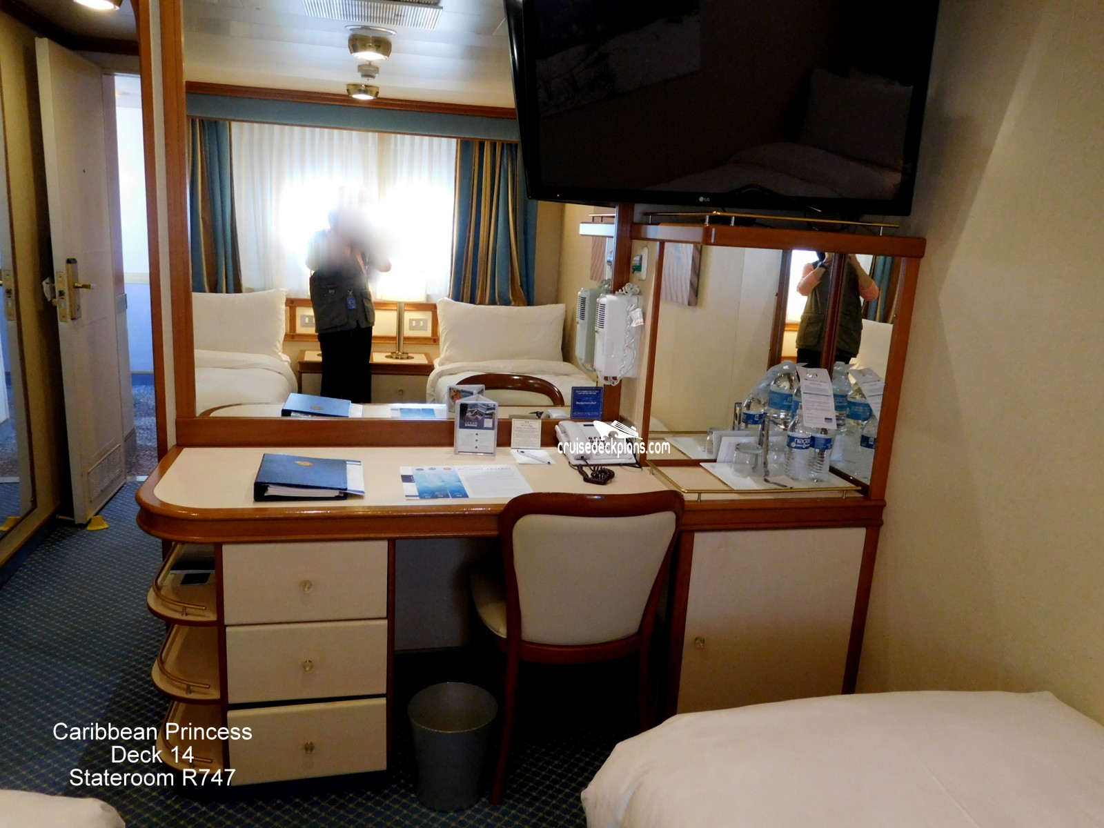 Caribbean Princess Cabin R747