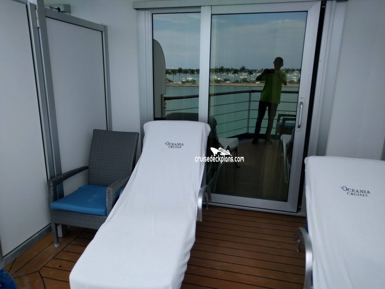 Oceania Riviera Veranda Stateroom Details