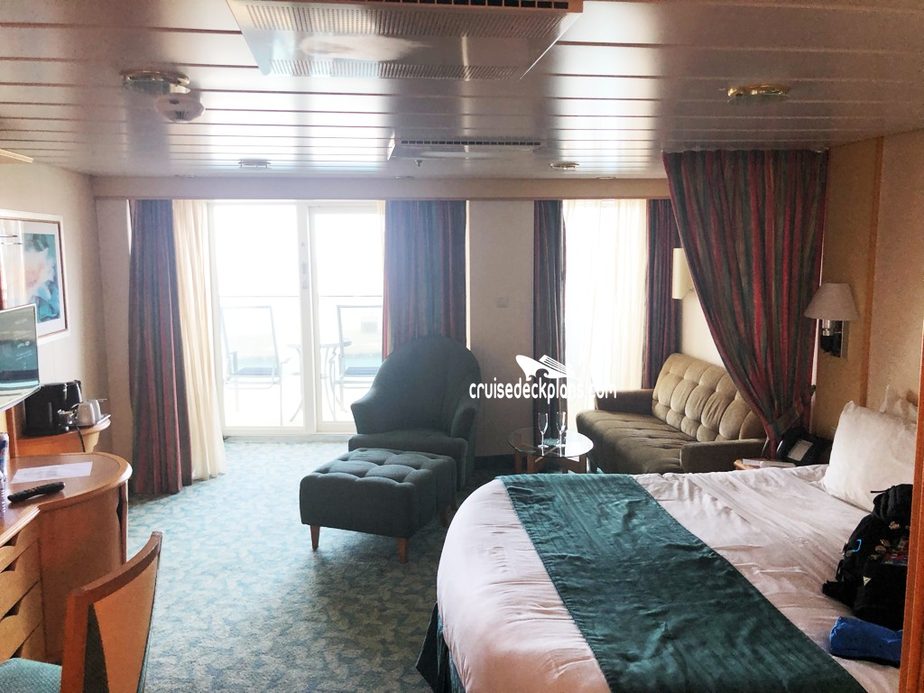 Freedom of the Seas Junior Suite Details