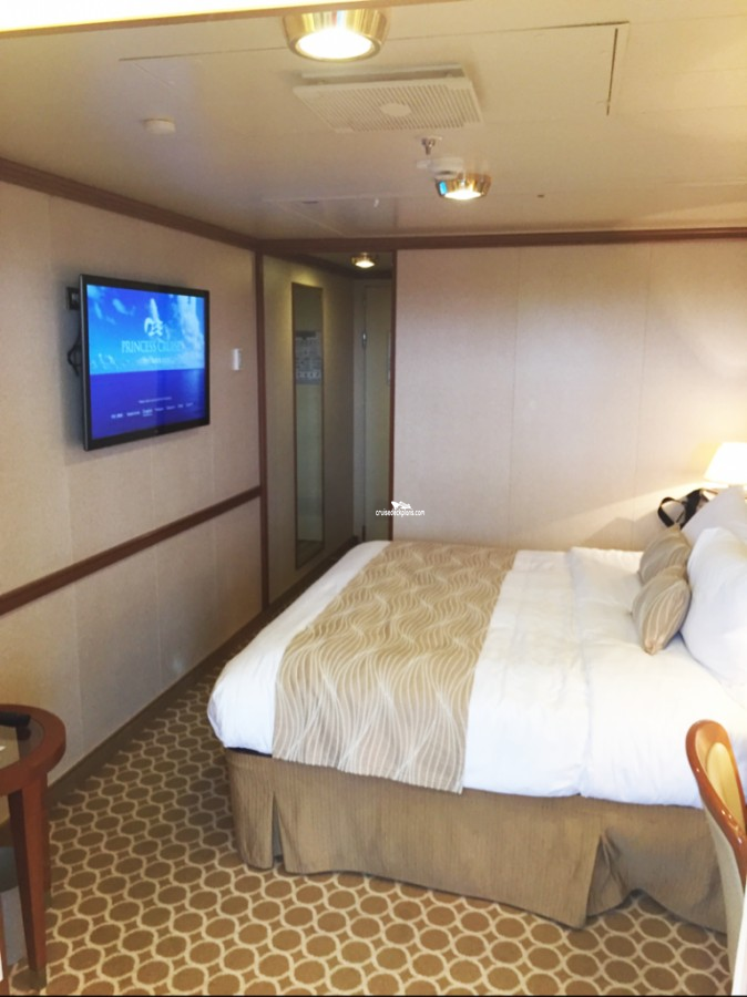 Ruby Princess Stateroom R341