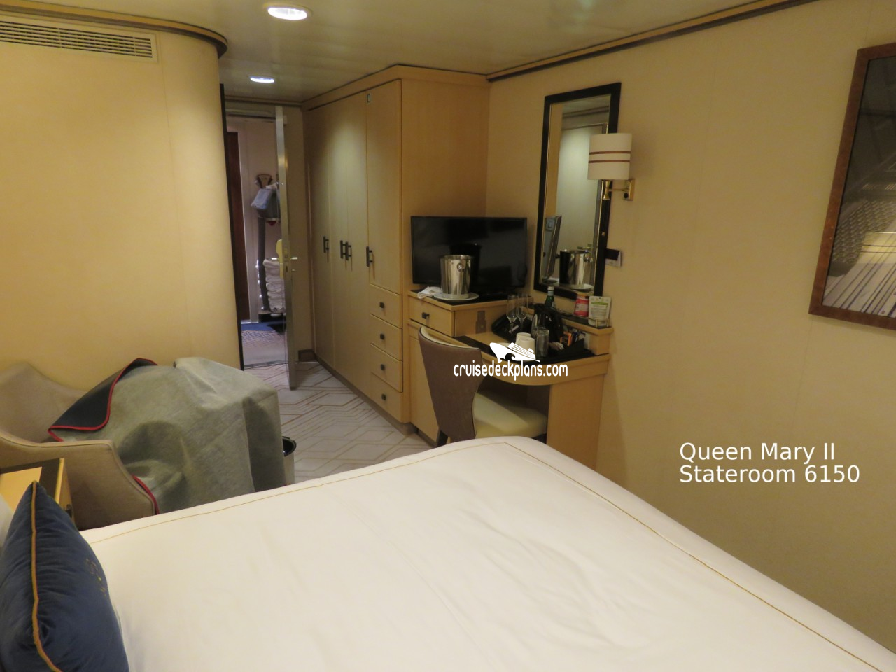 Queen Mary Atrium View Stateroom Cabins