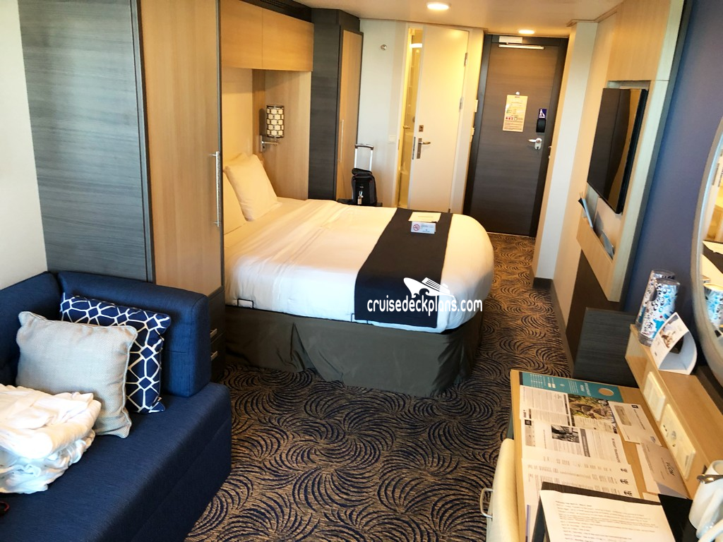 Ovation of the Seas Stateroom 10274