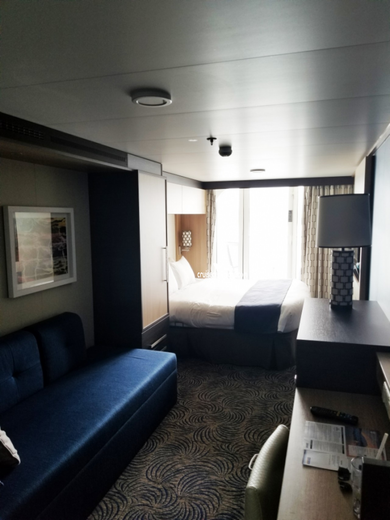 Ovation of the Seas Stateroom 8714