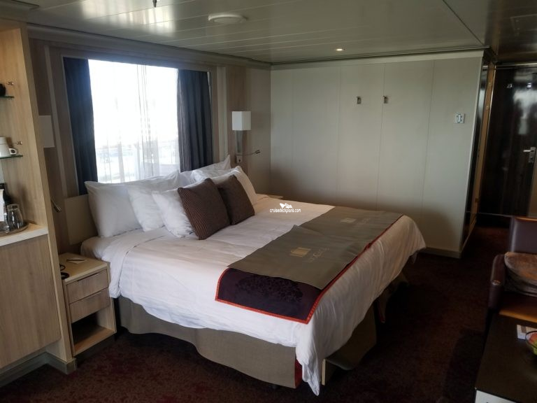 Nieuw Amsterdam Neptune Suite Category