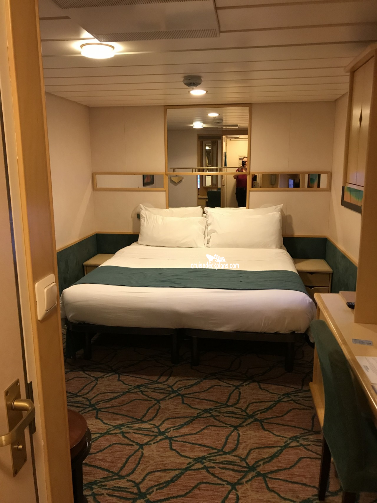 Grandeur of the Seas Stateroom 4745