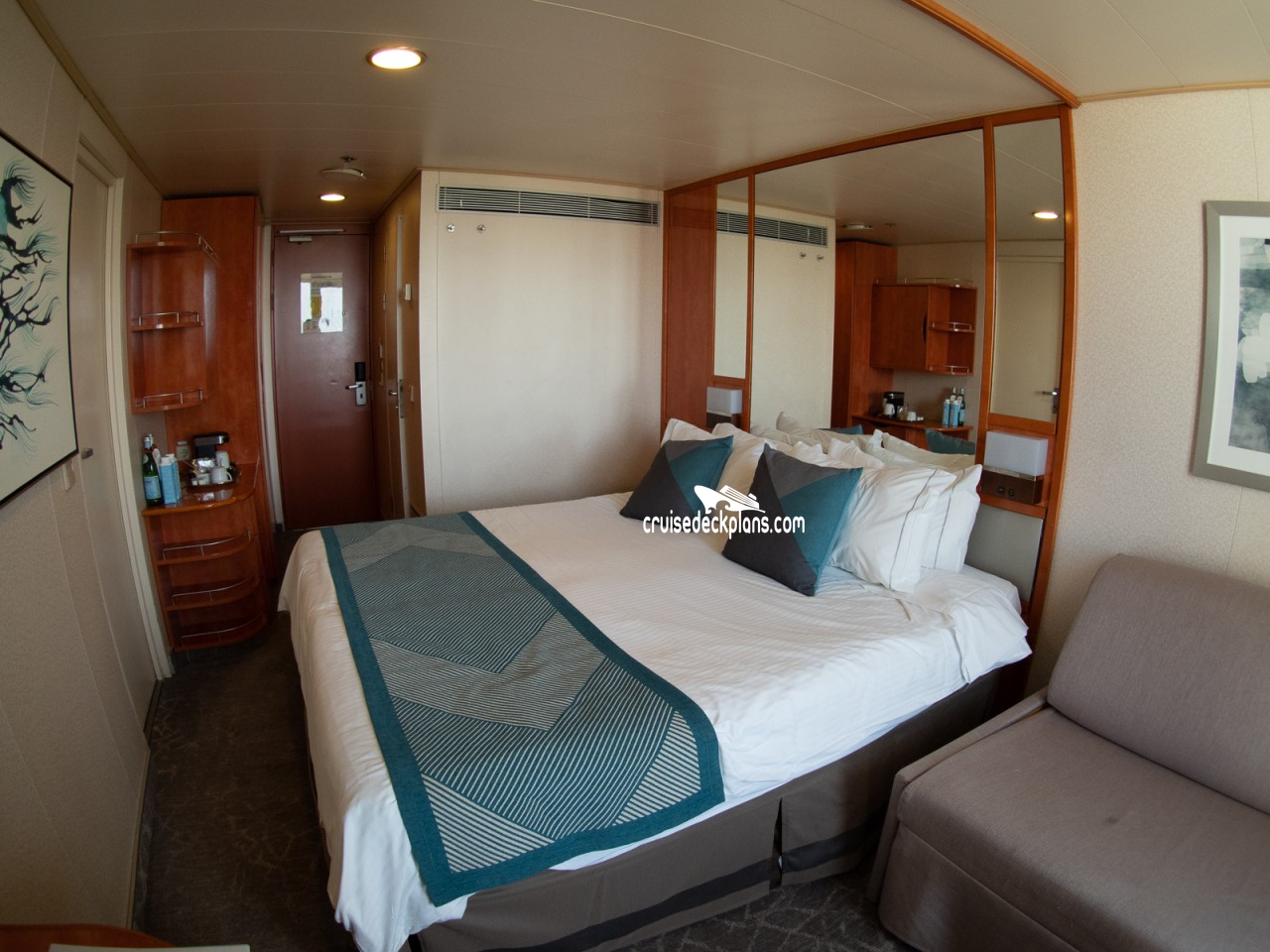 Norwegian Sun Balcony Stateroom Details