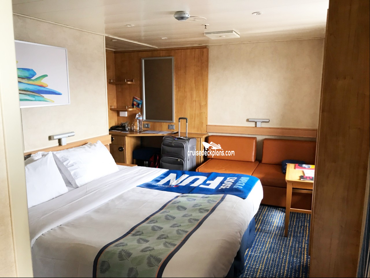 carnival cruise room square footage