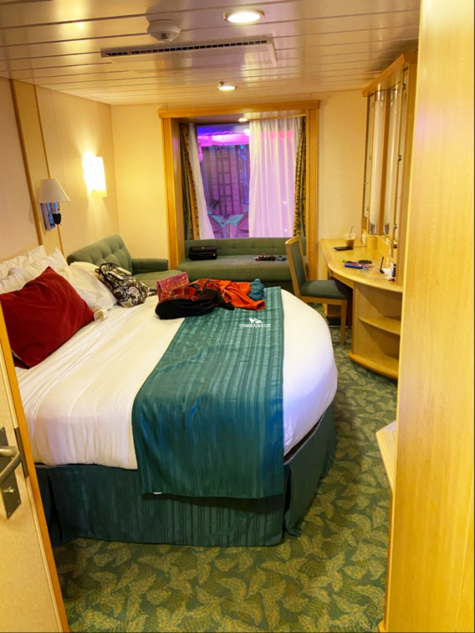 Mariner of the Seas Promenade View Interior Stateroom Info