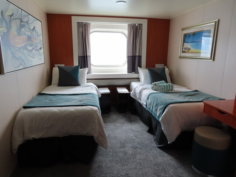 Norwegian Jewel Stateroom 8086