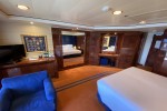 YC-Deluxe Stateroom Picture