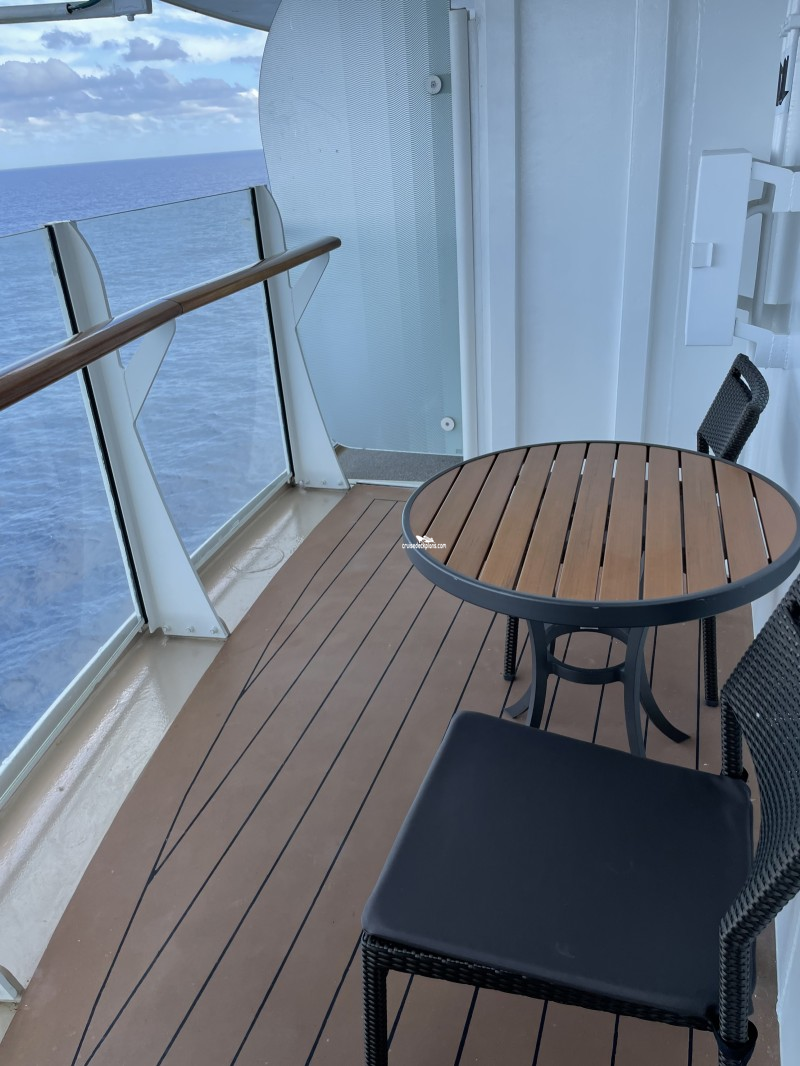 Allure of the Seas Aqua Theater Suite - 1 Bedroom Stateroom Cabins