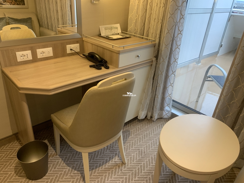 Sky Princess Stateroom L104