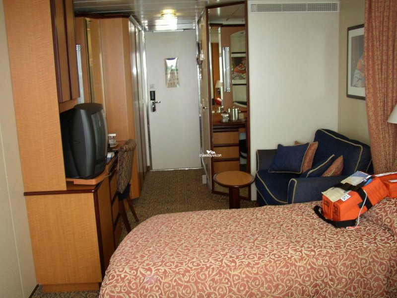 Serenade of the Seas Stateroom 8062