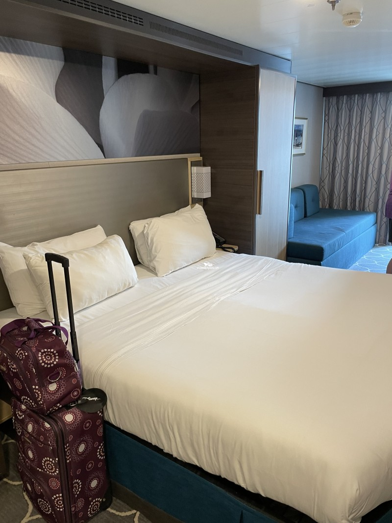 Harmony of the Seas Stateroom 12725