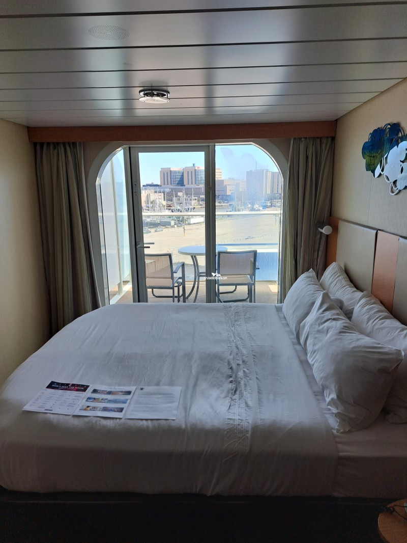 Allure of the Seas Stateroom 8600