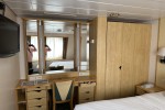 Family Oceanview Stateroom Picture