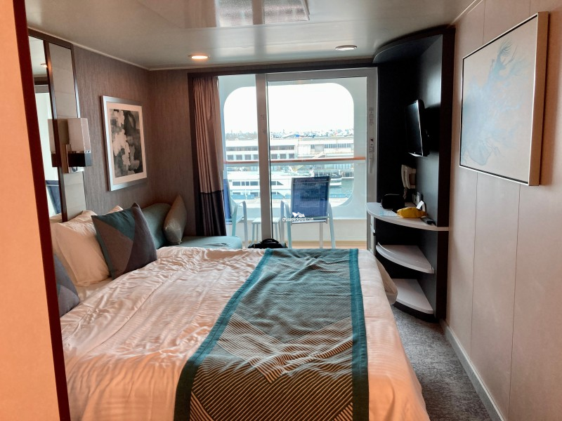 Norwegian Jewel Stateroom 8036