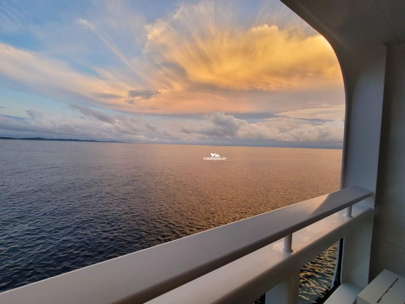 carnival mardi gras cove balcony room