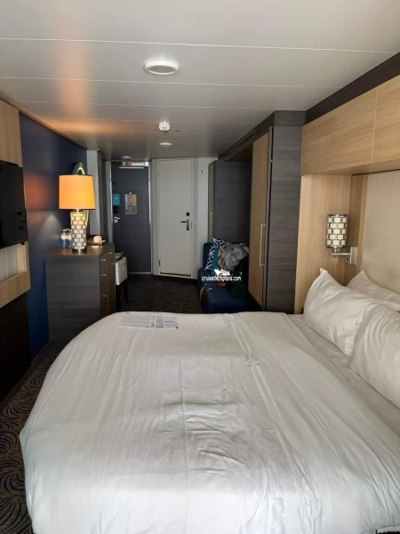 Quantum of the Seas Stateroom 13248