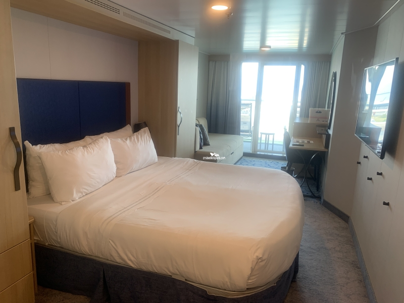 Wonder of the Seas Stateroom 14260