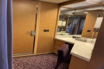 Deluxe Verandah Suite Stateroom Picture