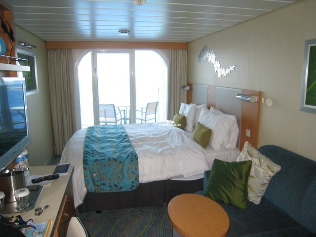 Oasis of the Seas Stateroom 10198